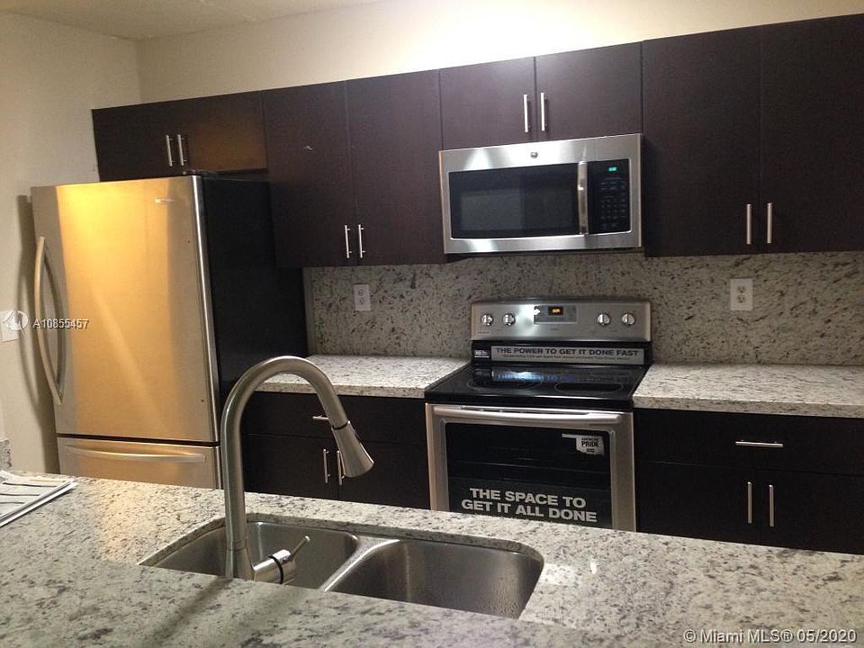 1st image of 520 NW 114th Ave APT 103