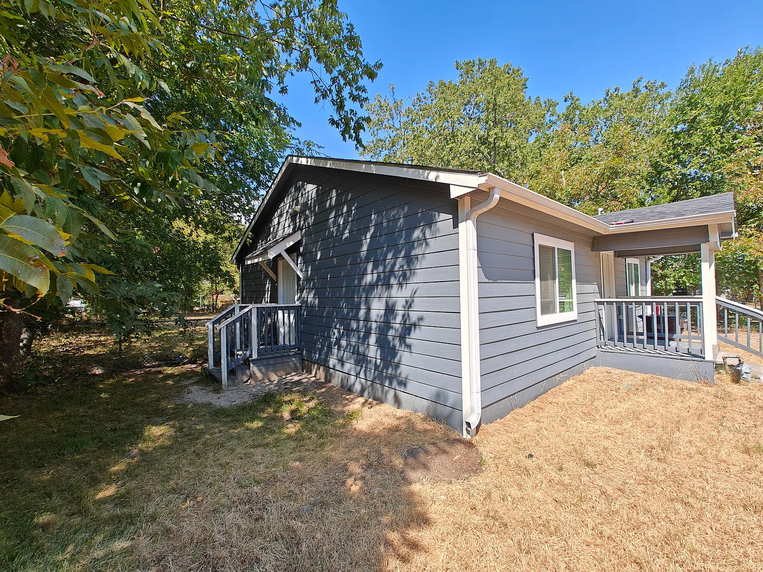 3 bed, 1.5 bath, 980 sqft, $1,395 — Photo 3