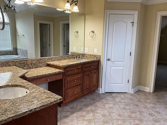 3rd image of 11481 Whitesville Rd