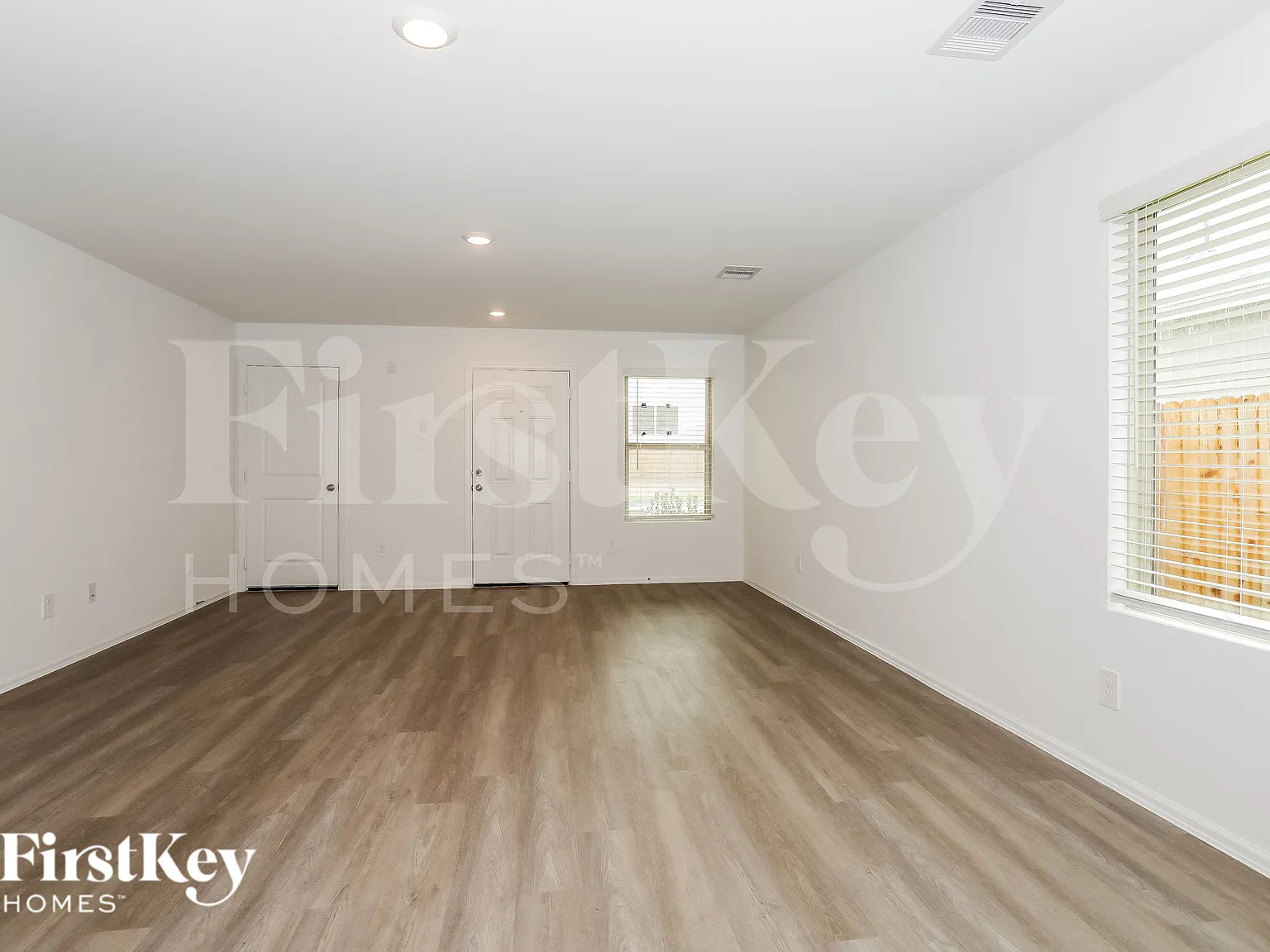3 bed, 2.0 bath, 1311 sqft, $1,825 — Photo 2