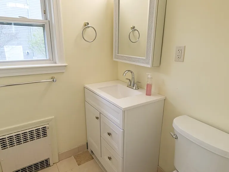 19 Faxon St — Photo 5