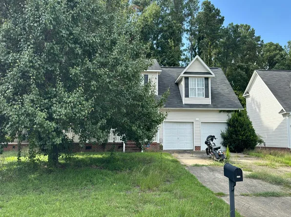 4528 Headwind Dr, Fayetteville, NC 28306