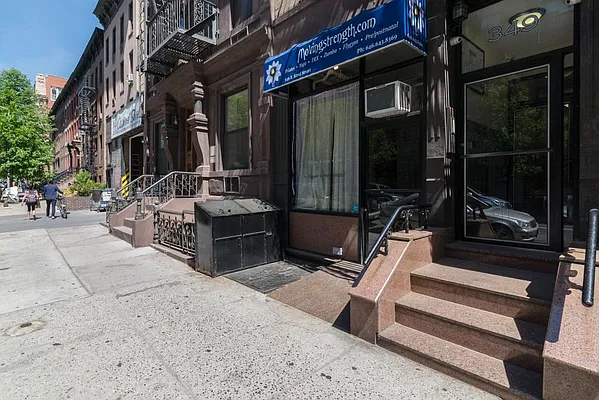 Rented by Sky Management | media 64