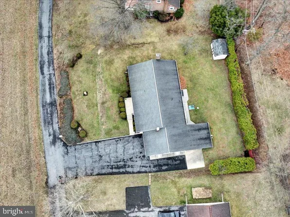 (undisclosed Address), Shoemakersville, PA 19555