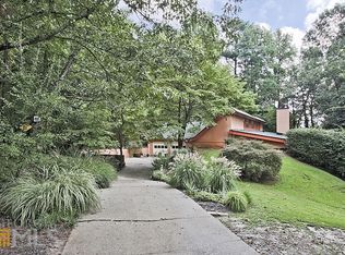 12215 King Cir, Roswell, GA 30075