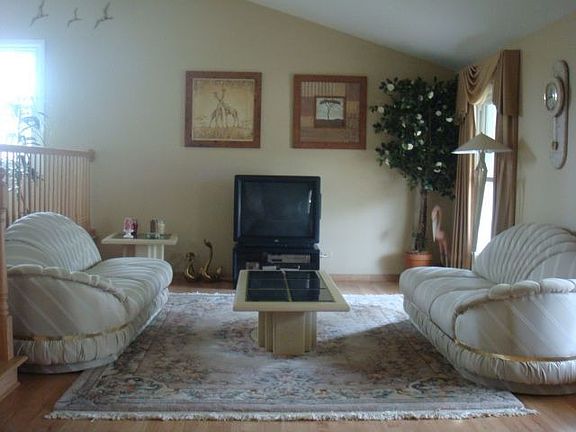 A look at the living room from the front corridor
