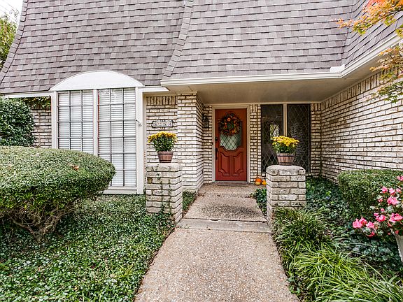 3rd image of 8284 Club Meadows Dr