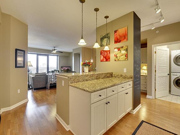 2nd image of 500 Grant St E #707