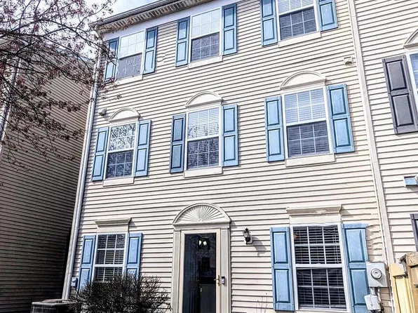 1009 Robin Hill Ter, Frederick, MD 21702