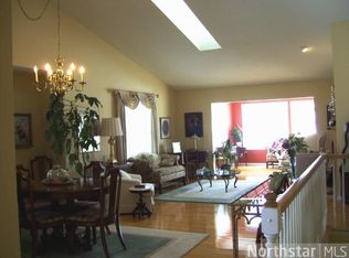 6304 Upland Ln N, Maple Grove, MN 55311