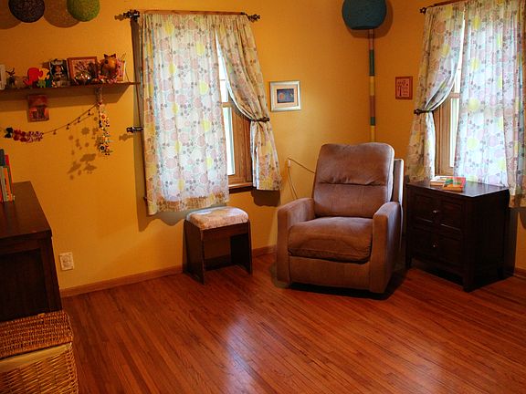 5th image of 822 E Nuckols St