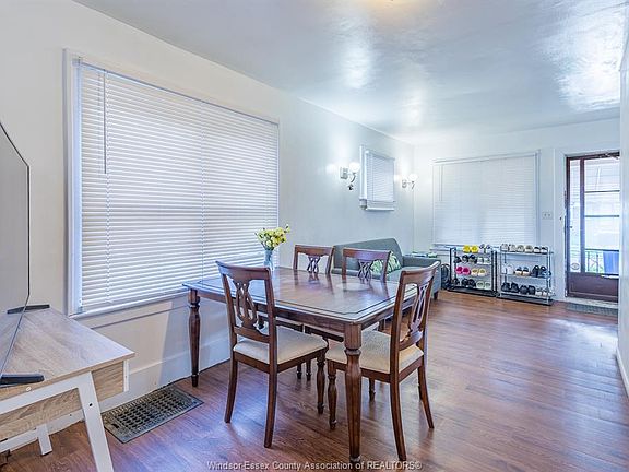 5th image of 792 Partington Ave