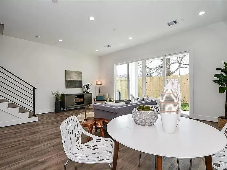 3609 Dennis St — Photo 14
