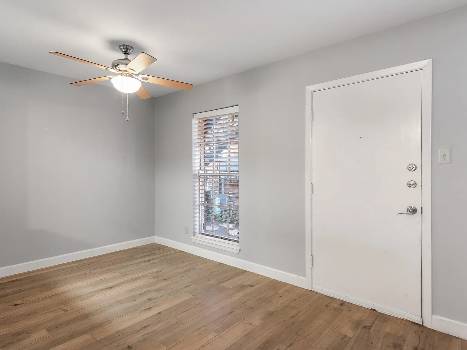 1 bed, 1.0 bath, 672 sqft, $1,250 — Photo 3