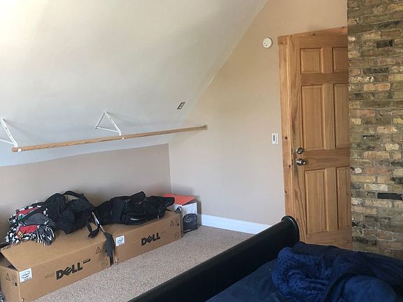 3rd image of 821 6th St SE APT 2