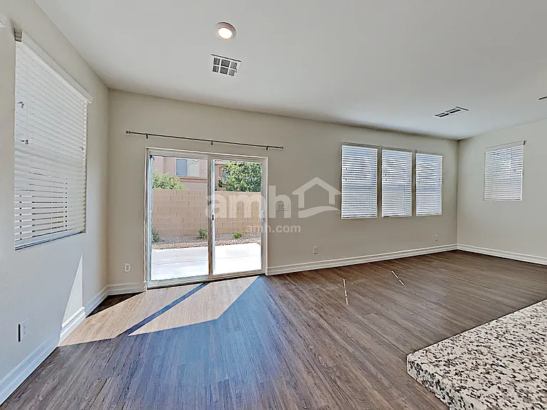10474 Marias St — Photo 6