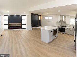 19832 Chesley Knoll Dr, Gaithersburg, MD 20879