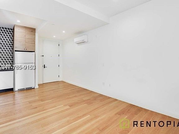 5th image of 1875 Atlantic Ave #5X