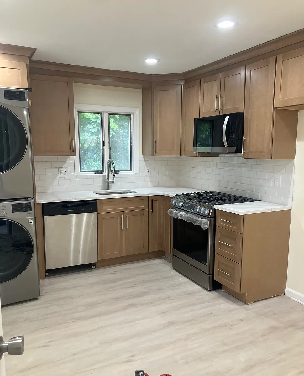 Building Photo - 77 3rd Ave #1