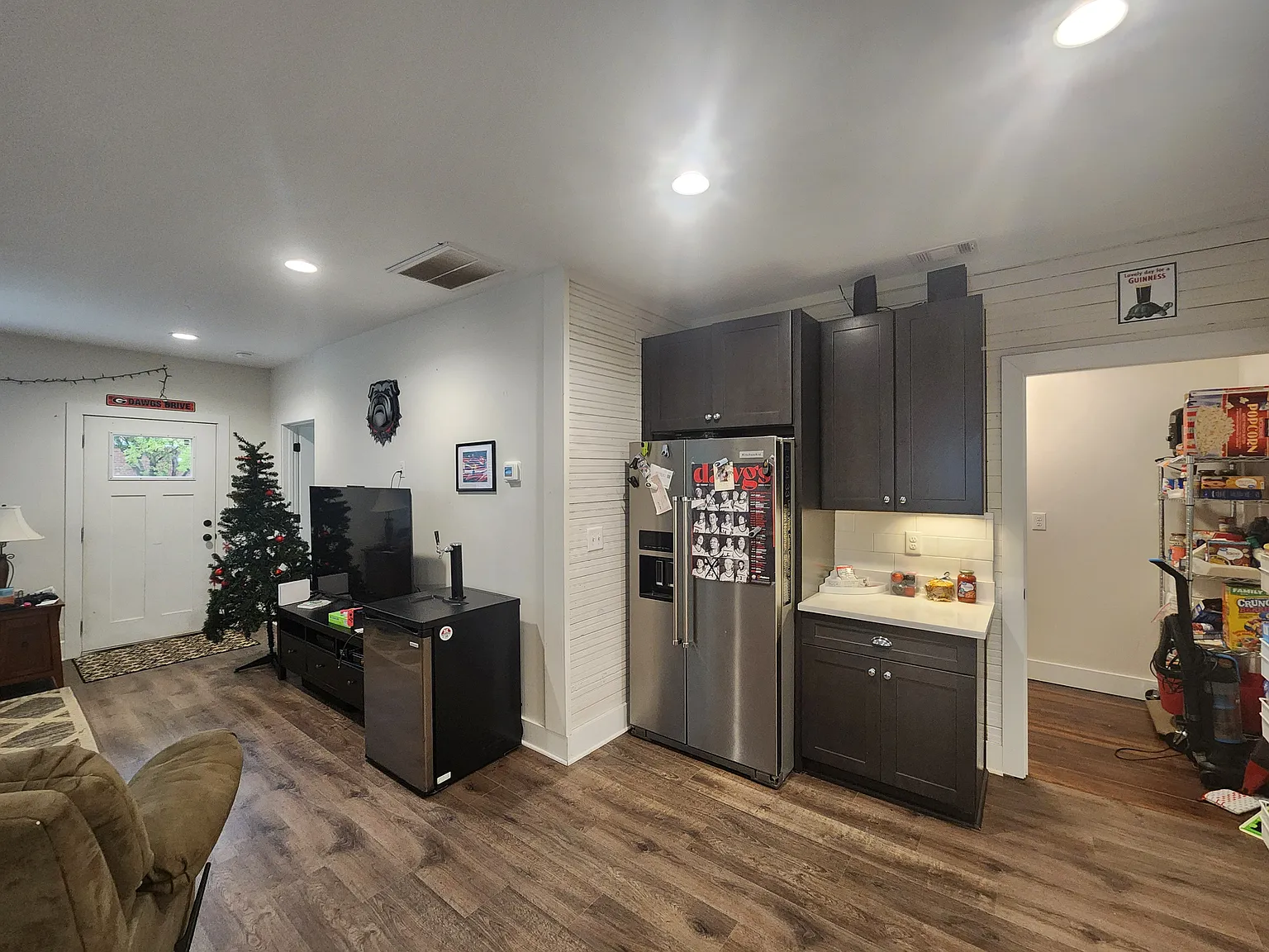 5 bed, 2118 sqft, $3,750 — Photo 4