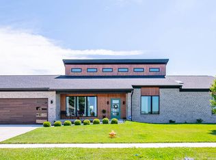 1211 Capitol Dr, Edinburgh, IN 46124