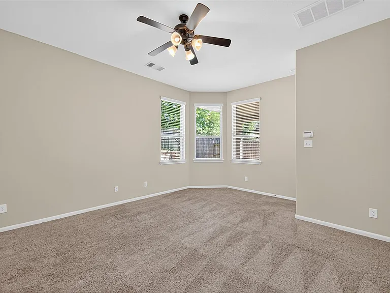 146 Kinnerly Peak Pl — Photo 22