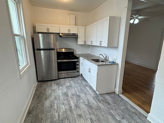 2nd image of 87 Oakland Ave APT 2