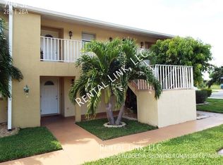 706 SE 13th Ct APT G, Cape Coral, FL 33990