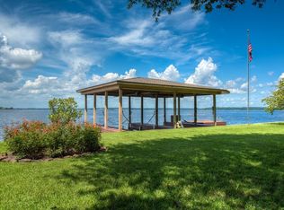 14144 Lakepoint Dr, Willis, TX 77318