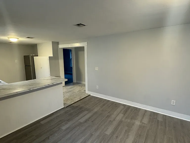 127 Summer St — Photo 2