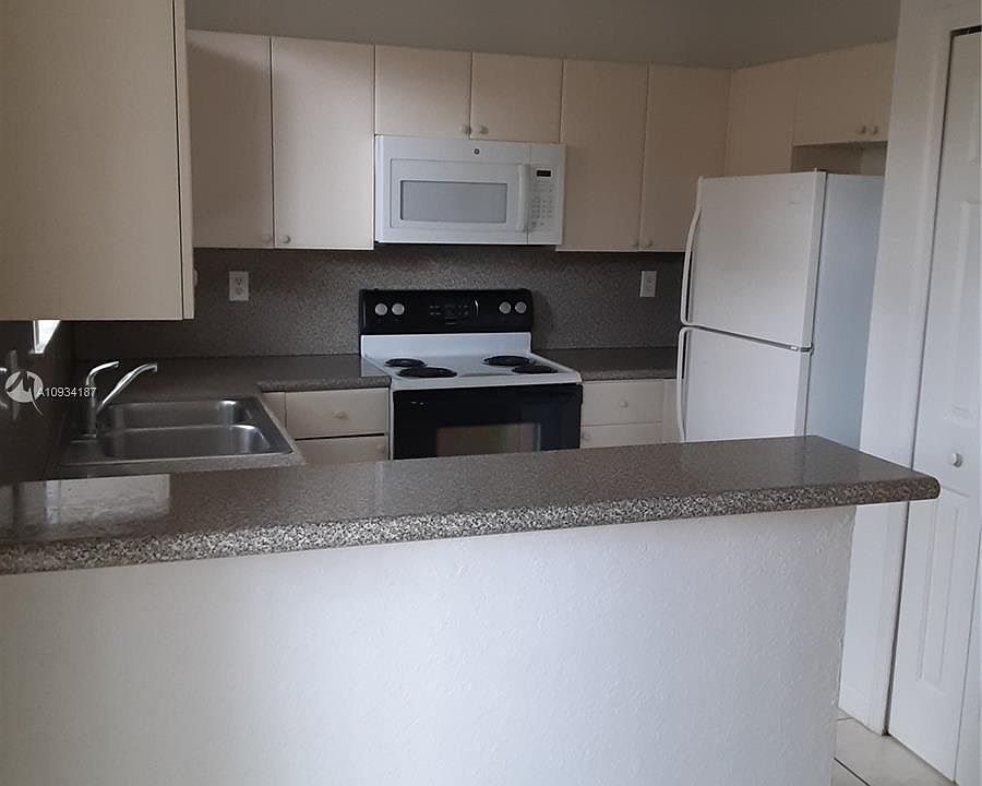 1st image of 2457 SE 15th Pl #204