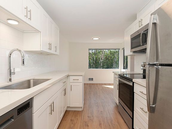 2nd image of 1433 NW 64th St APT 307