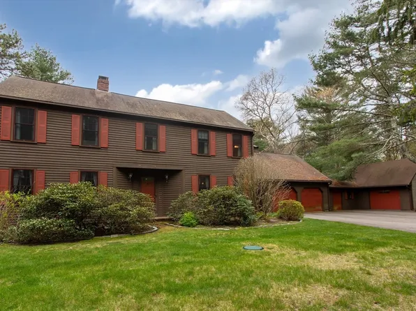 78 Halfway Pond Rd, Plymouth, MA 02360