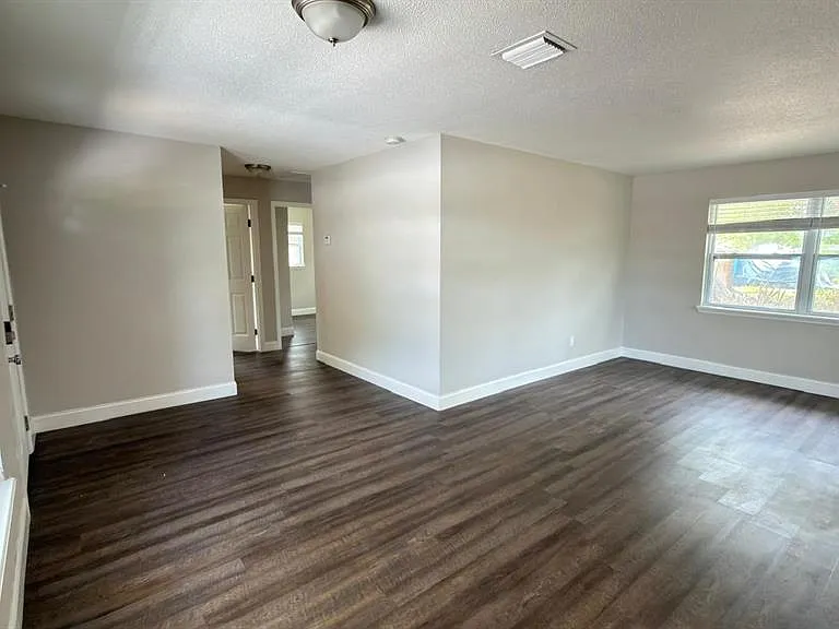 4226 Kelly Miller Ct — Photo 7