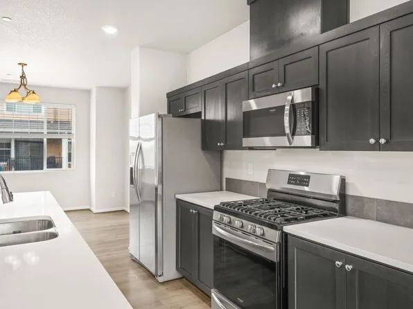 7163 NW Eleanor Ave, Portland, OR 97229