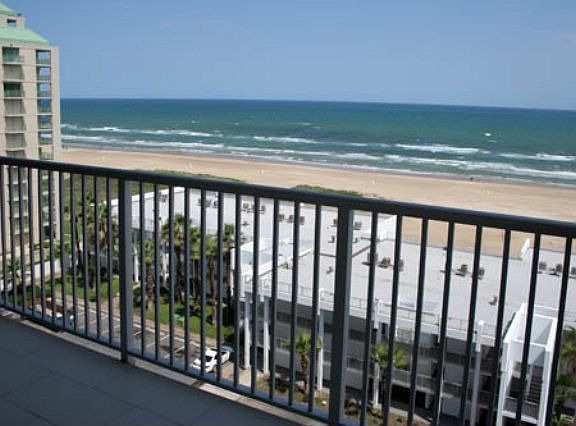 4th image of 708 Padre Blvd #902