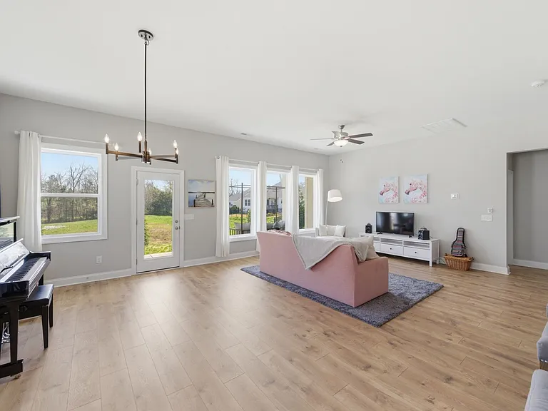 507 Stinson Ct — Photo 19