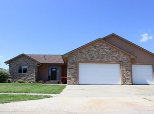 2209 S Camden Ave, Sioux Falls, SD 57106