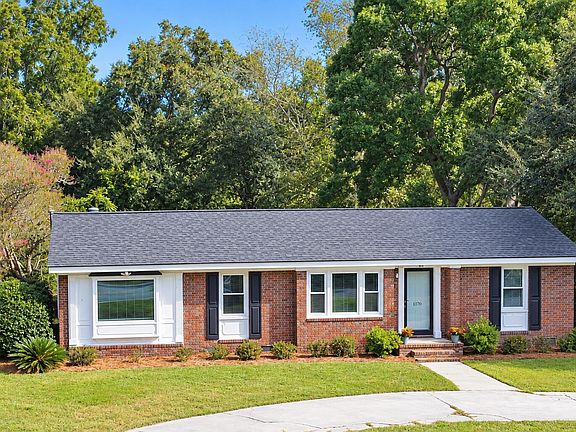 5th image of 1176 Winborn Dr