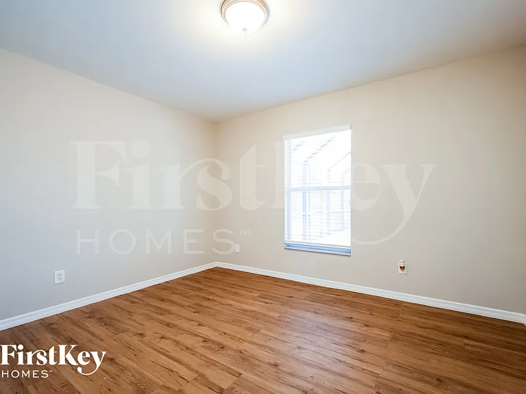 1822 NW Embers Ter — Photo 15