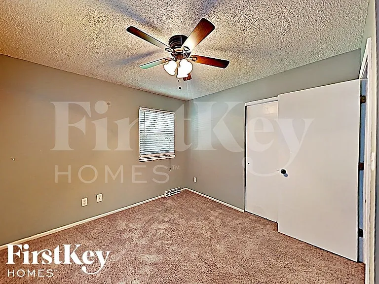 5906 NW Walnut Creek Cir — Photo 12