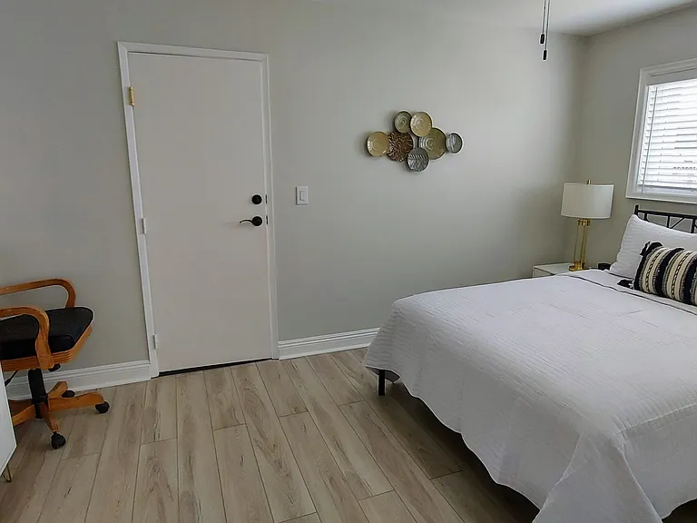 1295 Harold Ave — Photo 9