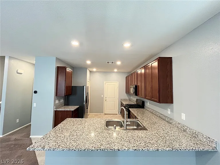 7052 Fossil Lake St — Photo 9