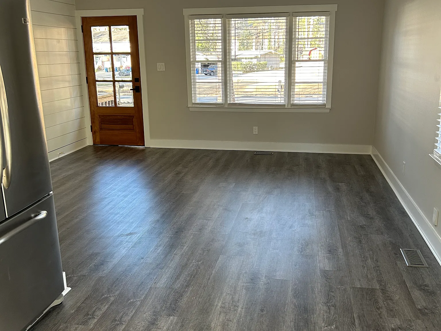 515 Carolina Ave — Photo 2