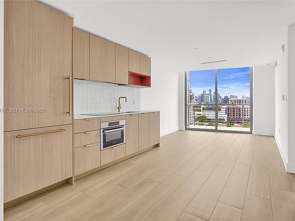 5th image of 90 NE 32nd St #Penthouse 27