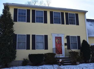 204 North St, Warwick, RI 02886
