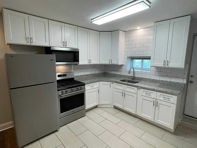 2618 Boone St — Photo 5