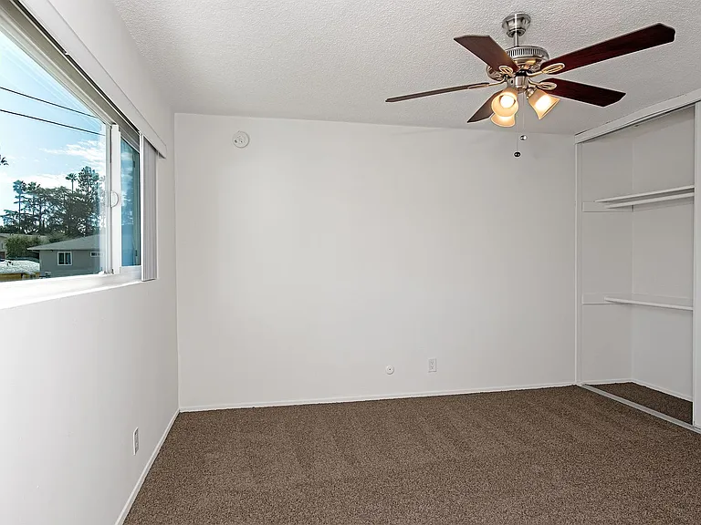 840 Fischer St — Photo 13