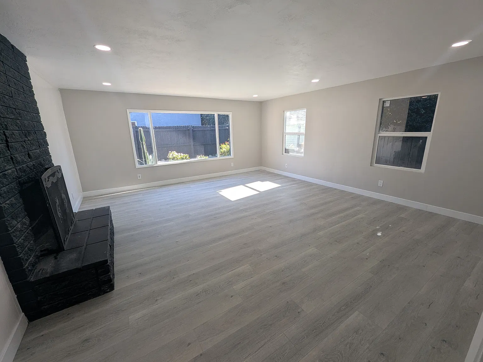 3450 Cherokee Ave — Photo 1