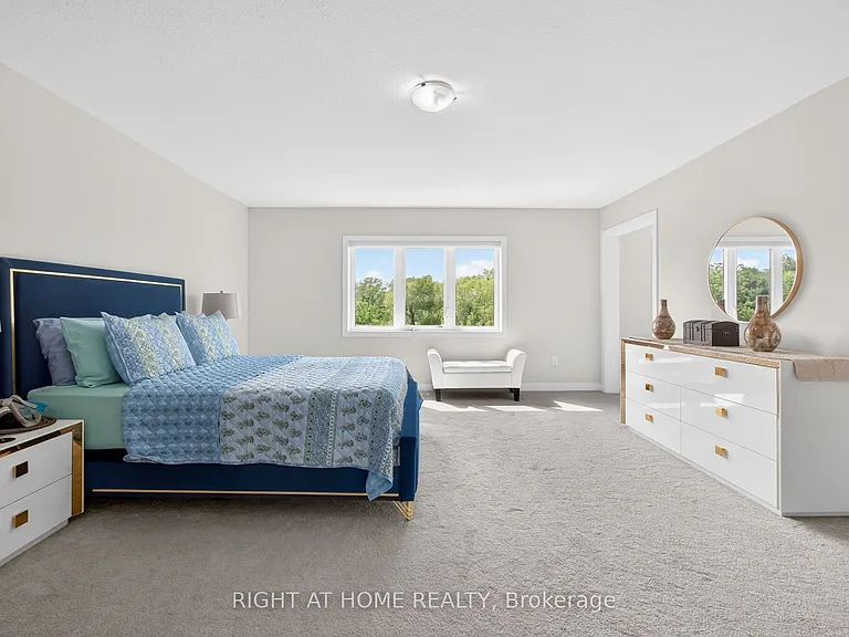 91 Monteith Dr — Photo 29